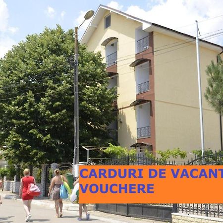 Vila Cu Livada Костинешти Экстерьер фото