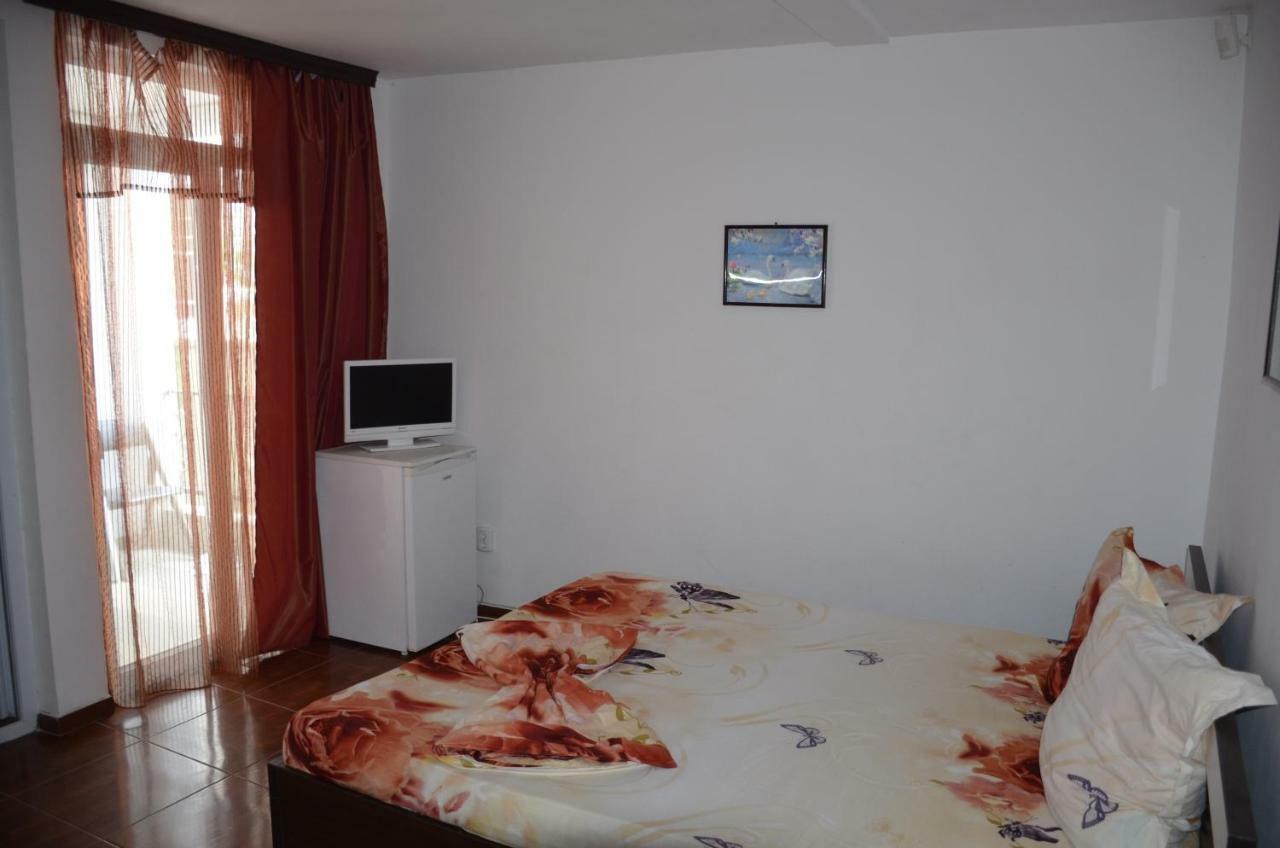 Vila Cu Livada Костинешти Экстерьер фото