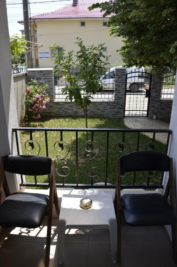 Vila Cu Livada Костинешти Экстерьер фото