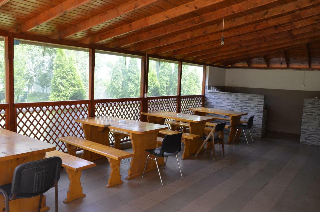 Vila Cu Livada Костинешти Экстерьер фото