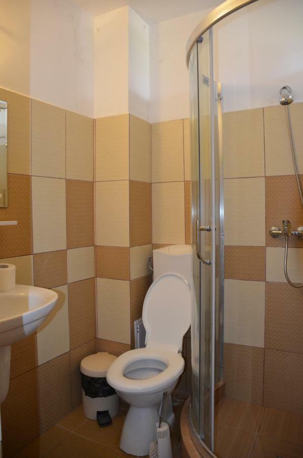 Vila Cu Livada Костинешти Экстерьер фото